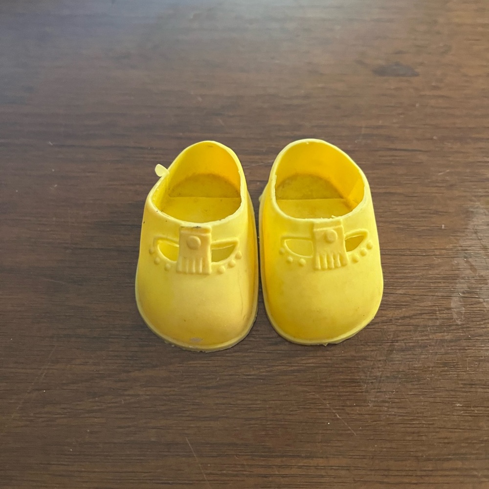 Yellow Doll plastic flats